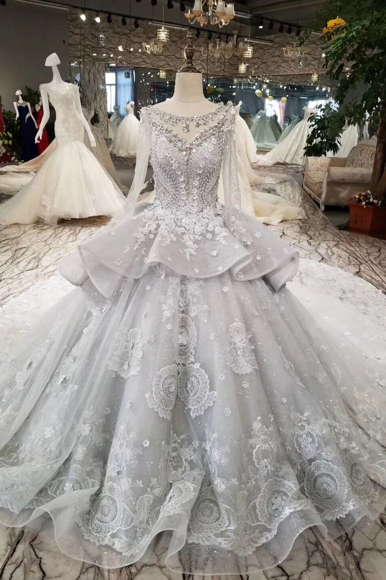 2024 Silver Wedding Dresses Ball Gown Long Sleeves Royal Train Top Quality Lace With Applique & Beading