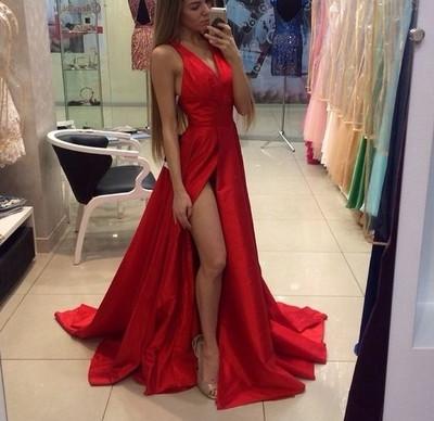2024 Red Off-the-Shoulder Long V-Neck Slit Sleeveless Simple Elegant Prom Dresses WK832