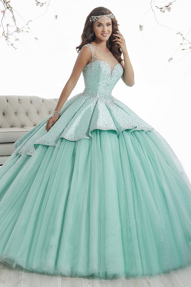 Scoop Ball Gown Quinceanera Dresses Tulle & Satin With Beads Open Back