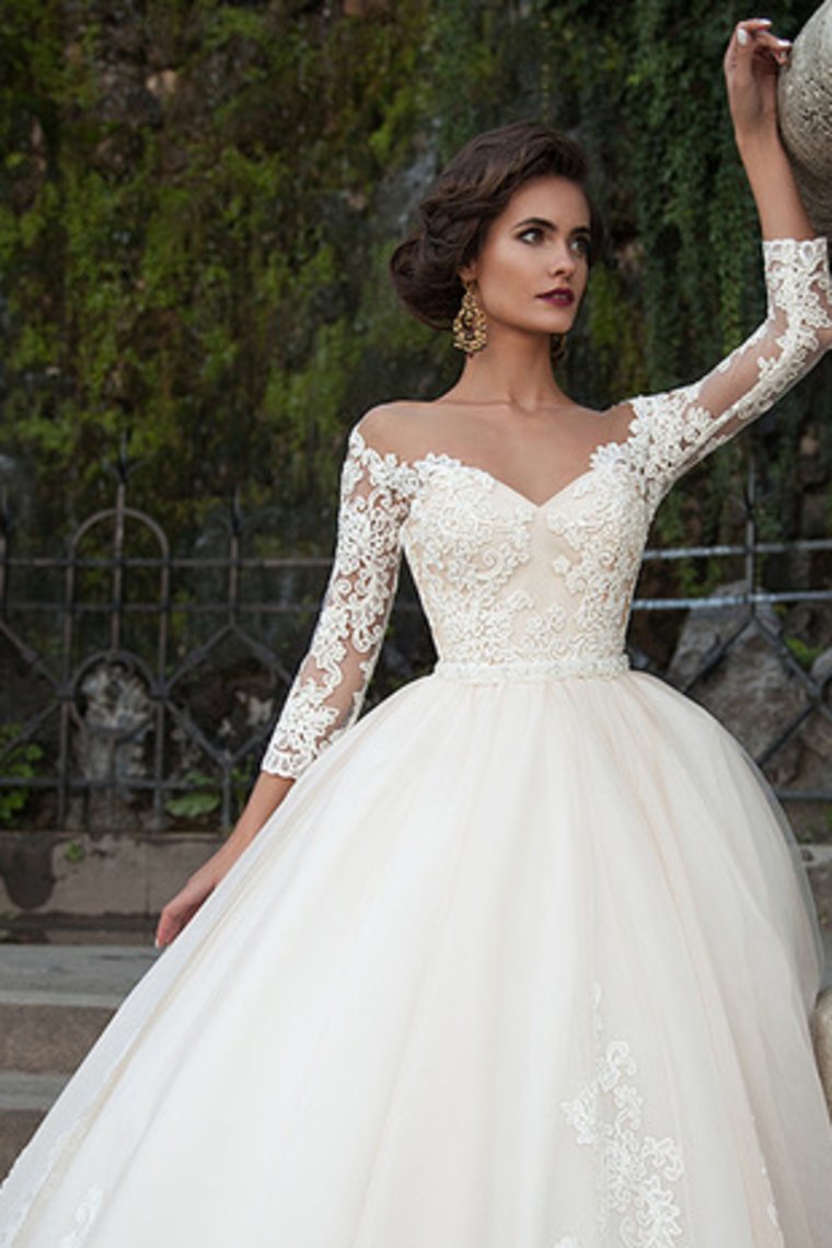 Bateau Wedding Dresses 3/4 Length Sleeve With Applique Tulle