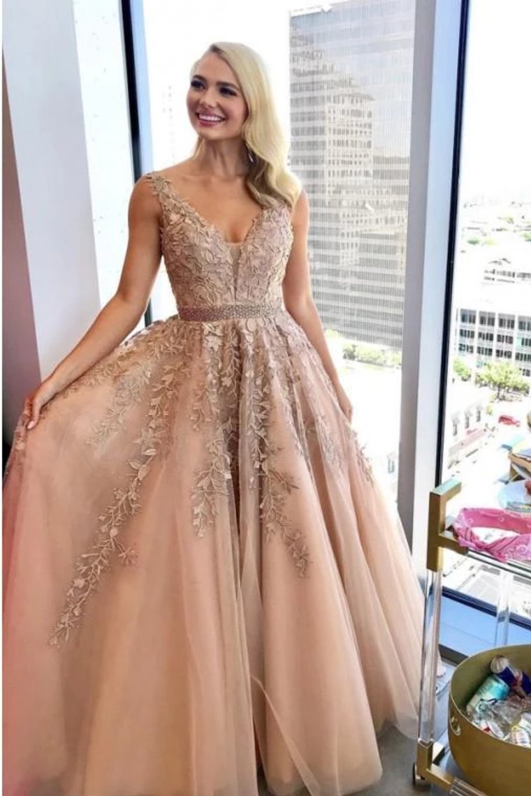 Charming A Line V Neck Beads Tulle Prom Dresses With Appliques, Floor Length Formal Dresses