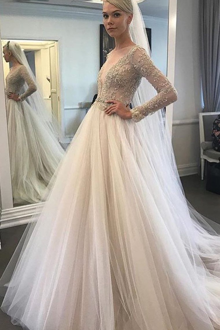 Long Sleeves Bateau Wedding Dresses Tulle A Line With Applique Court Train