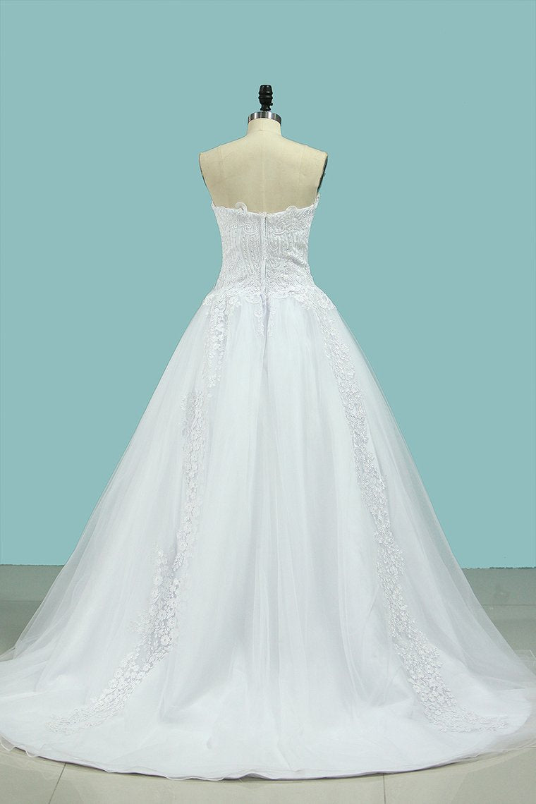 A Line Sweetheart With Applique & Beads Wedding Dresses Tulle