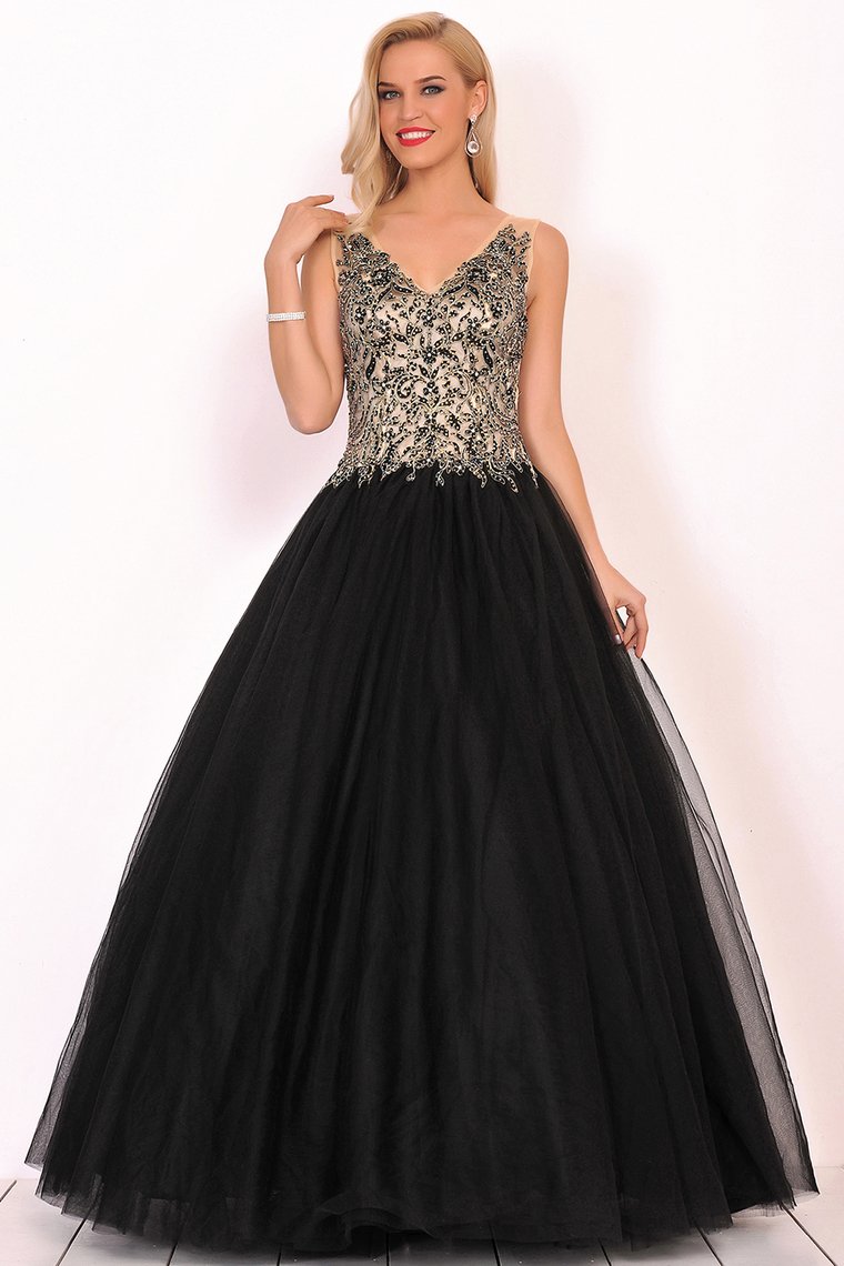 New Arrival Quinceanera Dresses V Neck Tulle With Beading&Appliques