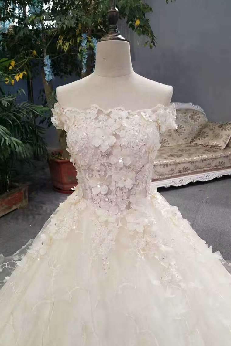 Floral Wedding Dresses Lace Up Scoop Neck With Appliques And Handmade Flowers