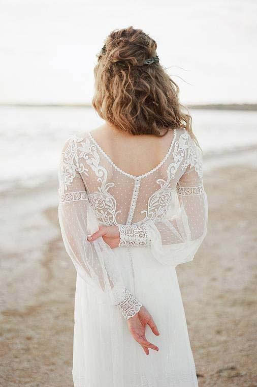 A Line See Through Long Sleeve Lace Appliqued Ivory Beach Wedding Dresses WK382