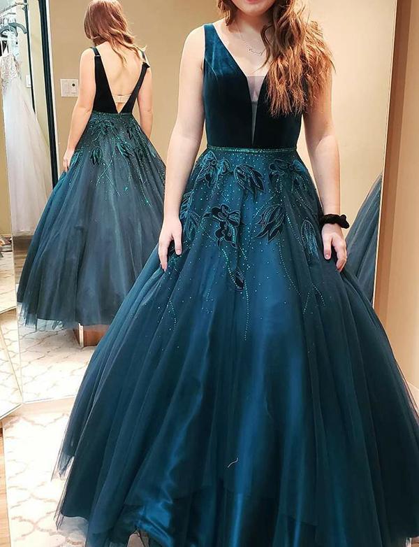 A Line V-Neck Backless Green Prom Dress With Appliques Beading Evening Gown WK458