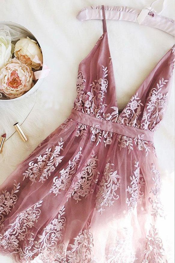Cheap Light Purple Lace Appliqued Spaghetti Straps Deep V Neck Homecoming Dresses H1237