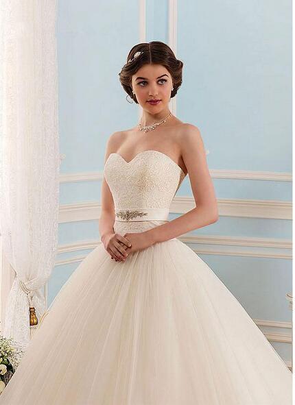 White Tulle Sweetheart Strapless Open Back Ball Gown Sleeveless Floor-Length Wedding Dress WK753