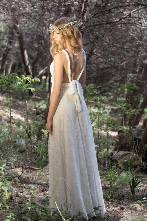 Elegant Ivory Bohemian Lace Wedding Dresses V Neck Backless Country Wedding Dress W1072