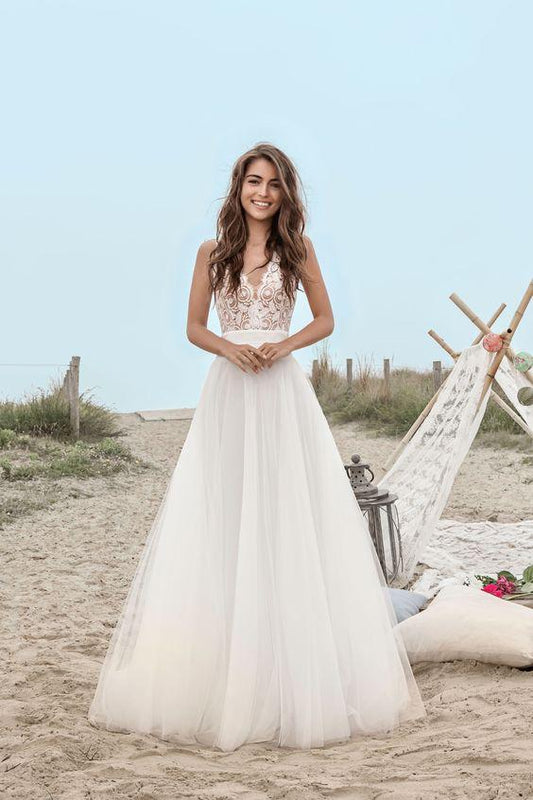 A-Line V-Neck Boho Sleeveless Tulle Lace Floor-Length Open Back Beach Wedding Dress WK577
