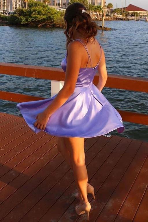 Spaghetti Straps V Neck Lilac Homecoming Dress With Pockets Backless Prom Dresses H1201