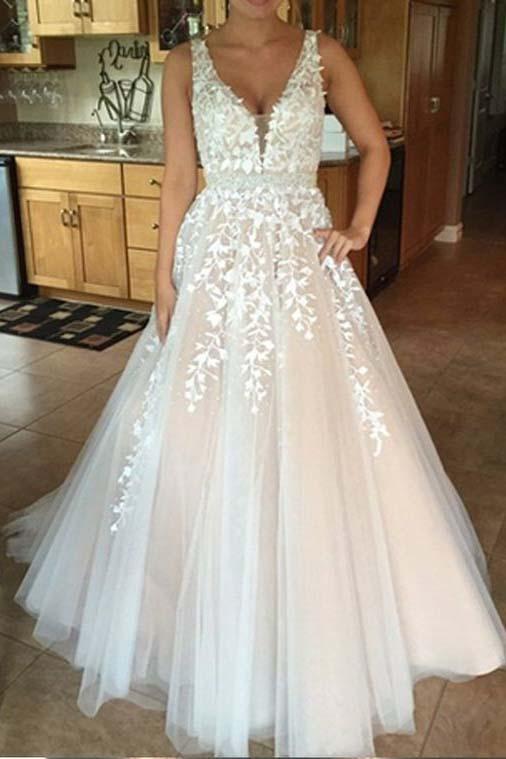 Unique V Neck Tulle Lace Wedding Dress Tulle Ball Gown Prom Dress With Appliques WK538
