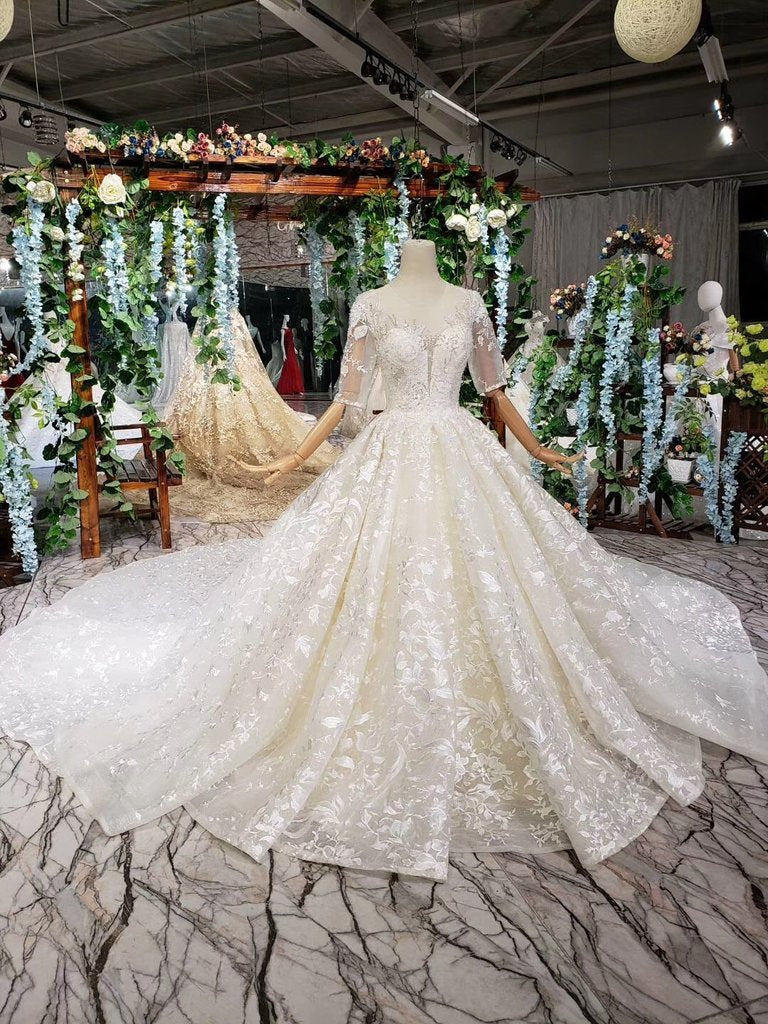 Lace Half Sleeve Round Neck Ball Gown Wedding Dresses Fashion Beads Wedding Gown WK775