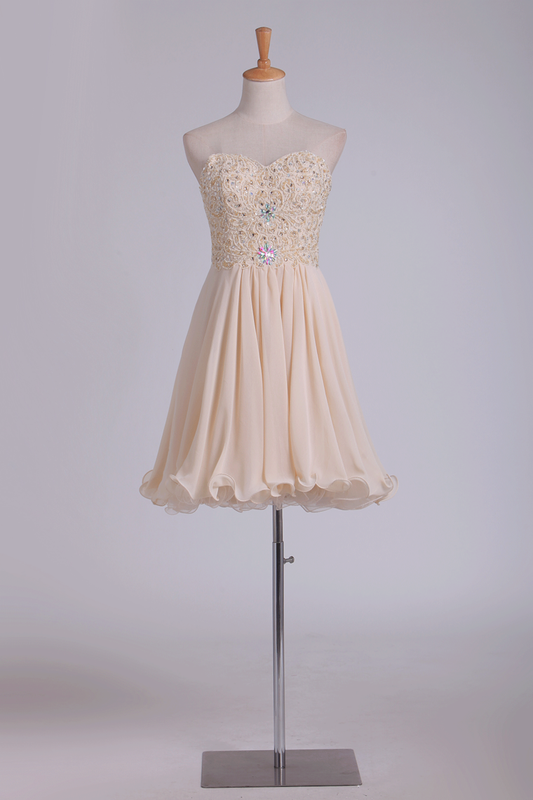 A Line Sweetheart Chiffon With Beading Homecoming Dresses