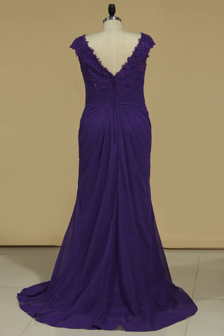 Sheath Scoop Chiffon With Beads And Applique Evening Dresses