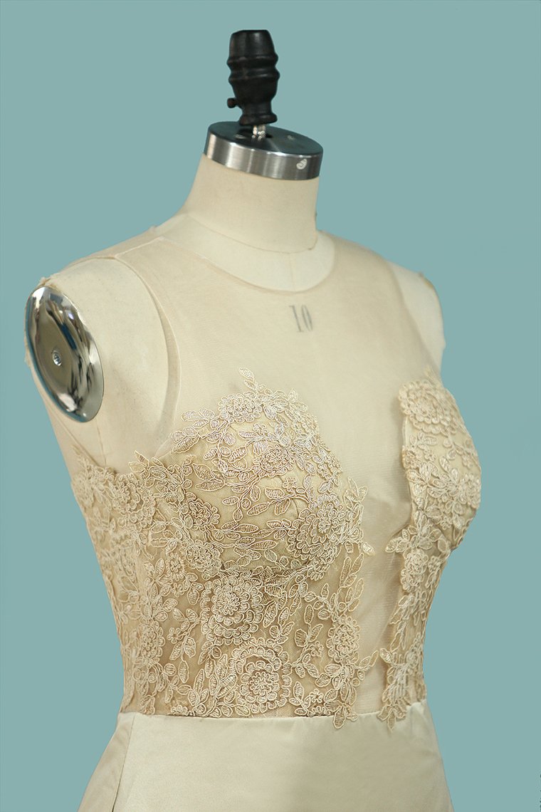 Mermaid/Trumpet Satin Scoop Wedding Dress With Applique Detachable Train