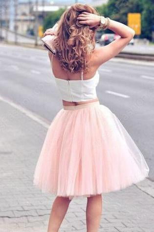 Simple Two Pieces A-line Scoop Spaghetti Straps Tulle Ruffles Short Homecoming Dresses WK942