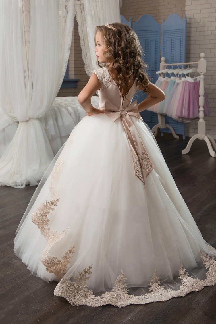 Flower Girl Dresses Ball Gown Scoop Tulle With Applique