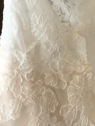 Elegant A Line Lace Appliques Deep V Neck Backless Halter Tulle Beach Wedding Dresses WK858