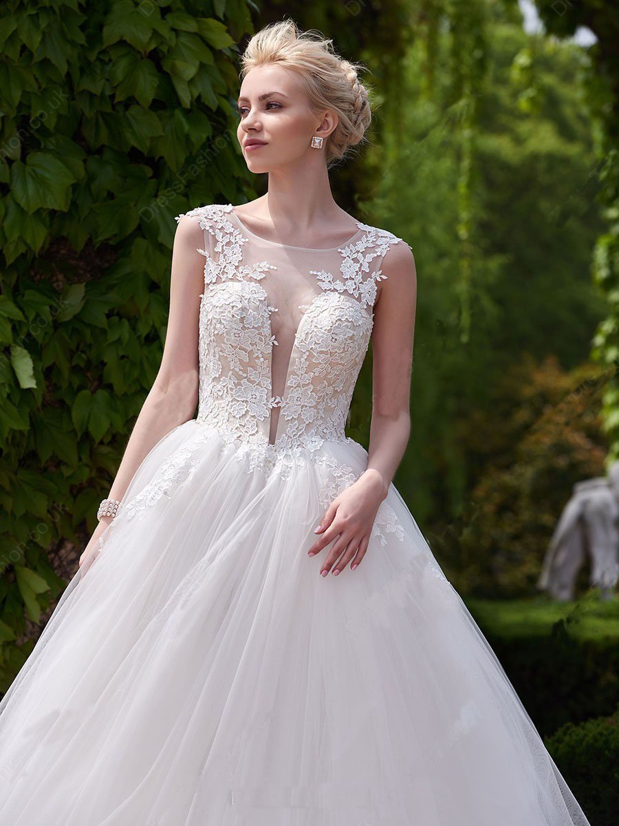 New Style A-line Scoop Neck Tulle Appliques Lace Court Train Backless Wedding Dress WK633