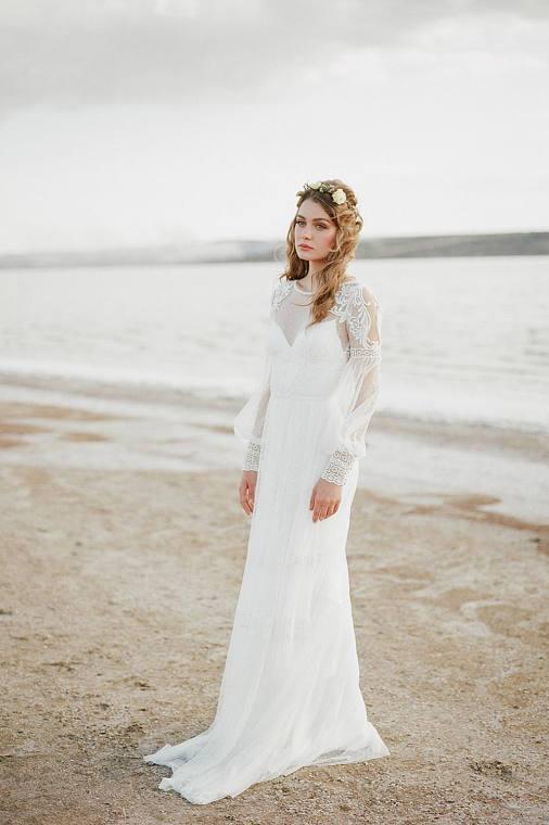 Elegant A Line See Through Long Sleeve Lace Appliques Ivory Beach Wedding Dresses WK873